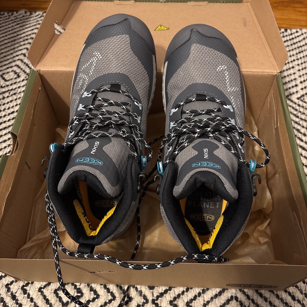 Keen waterproof Boots- NWT